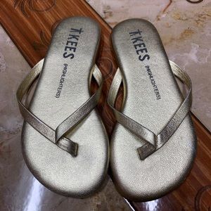 NWOT TKEES kids sandals size 10